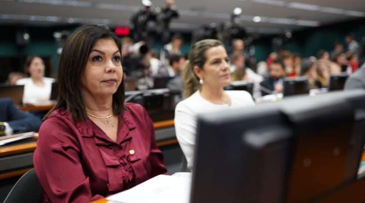 Bia Cavassa participa de sabatina com Ministro e se posiciona contra corte na Educação