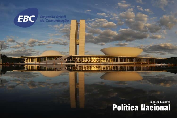 Bolsonaro sanciona PL que cria Ministério das Comunicações