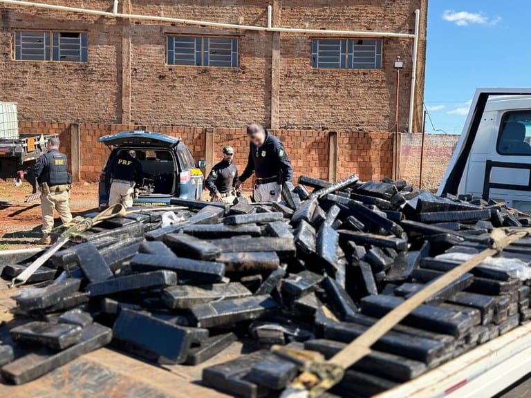 PRF apreende mais de 1 tonelada de maconha e munições em Bataguassu