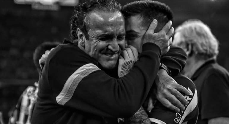 Cuca deixa o Atlético. Clube quer Jorge Jesus como técnico. Renato Gaúcho é o plano B