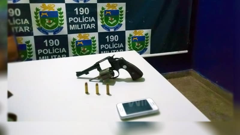 Detento monitorado por tornozeleira eletrônica é detido com arma de fogo em Corumbá