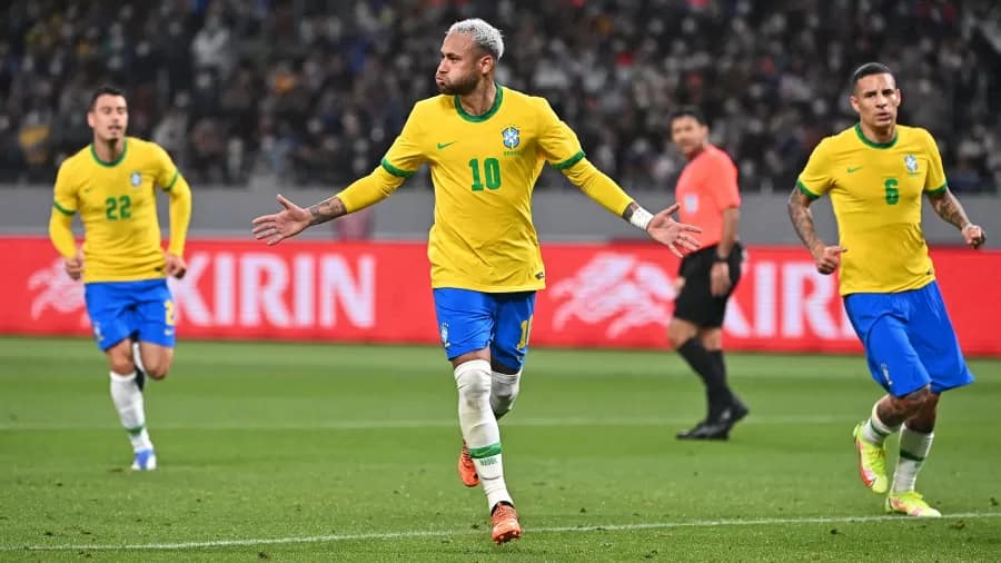 Brasil bate Japão com gol de pênalti em amistoso