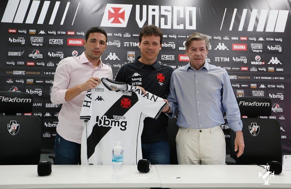 Após permanência na Série B, Vasco demite Fernando Diniz e Alexandre Pássaro