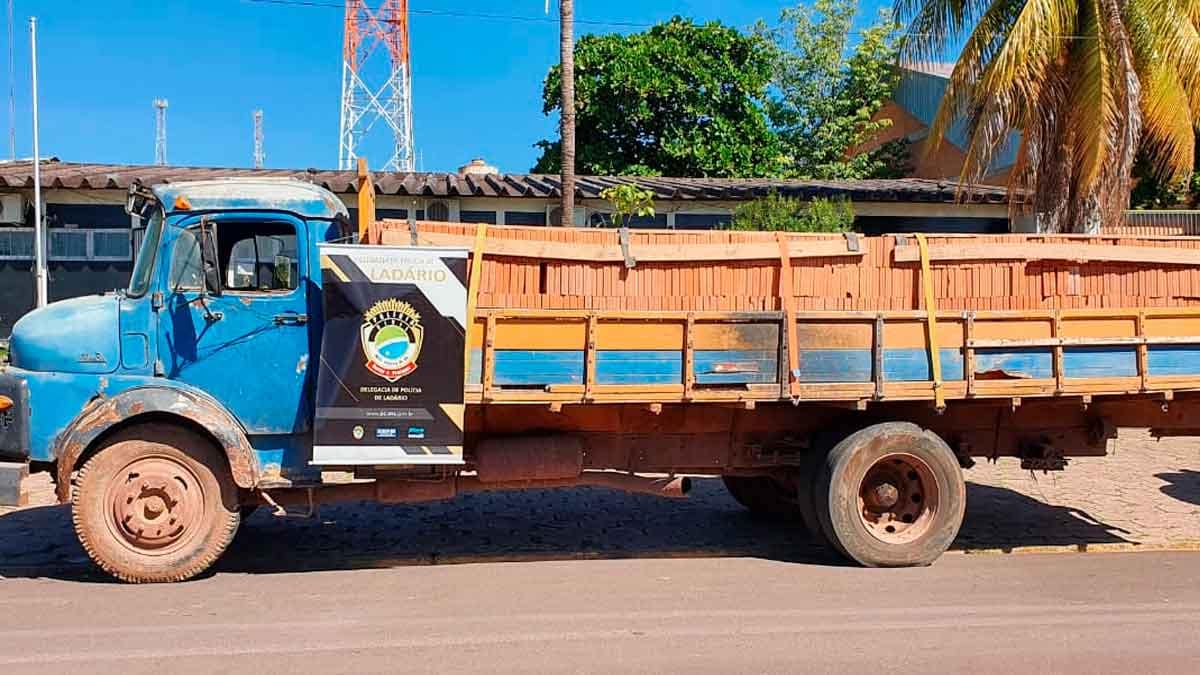 Polícia Civil prende quadrilha que furtava materiais de construção em Corumbá 2 furto tijolos2